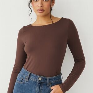Babaton Aritzia Long Sleeve Bodysuit – Minimalist Brown Stretch Top Size XS